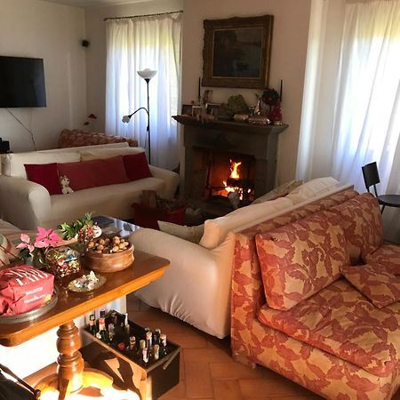 Casale Vicino Al Golf Nazionale Bed & Breakfast Monterosi Ngoại thất bức ảnh
