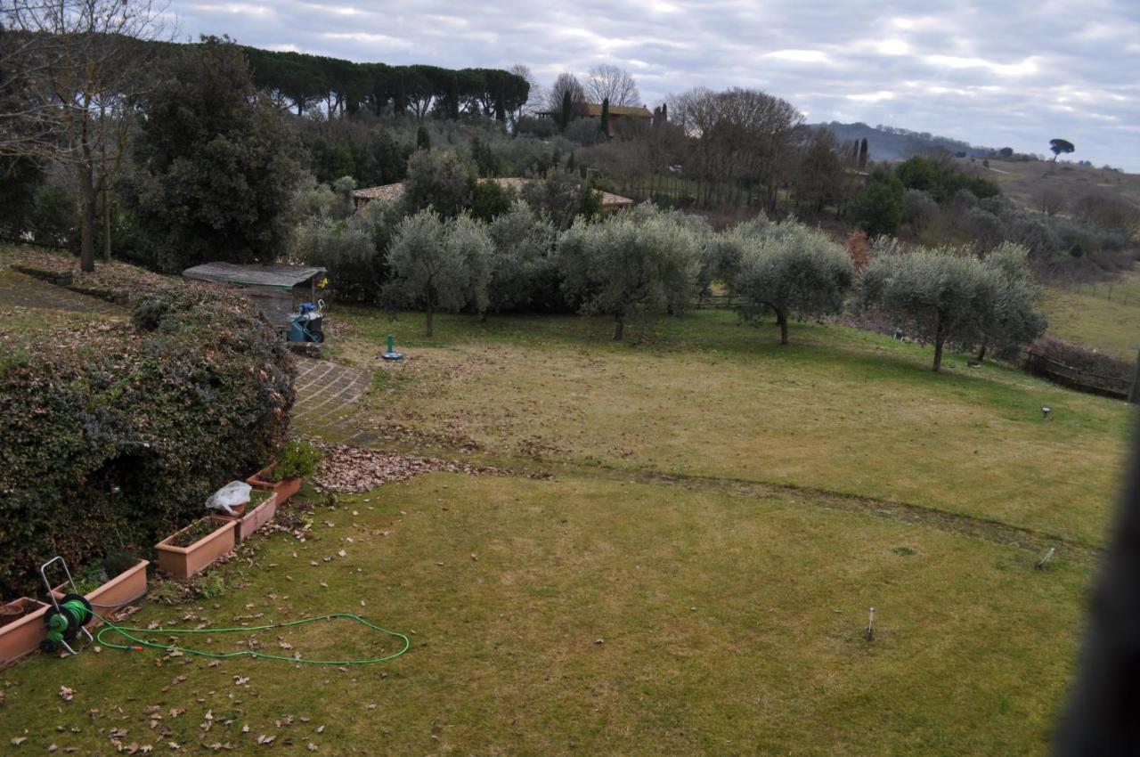 Casale Vicino Al Golf Nazionale Bed & Breakfast Monterosi Ngoại thất bức ảnh